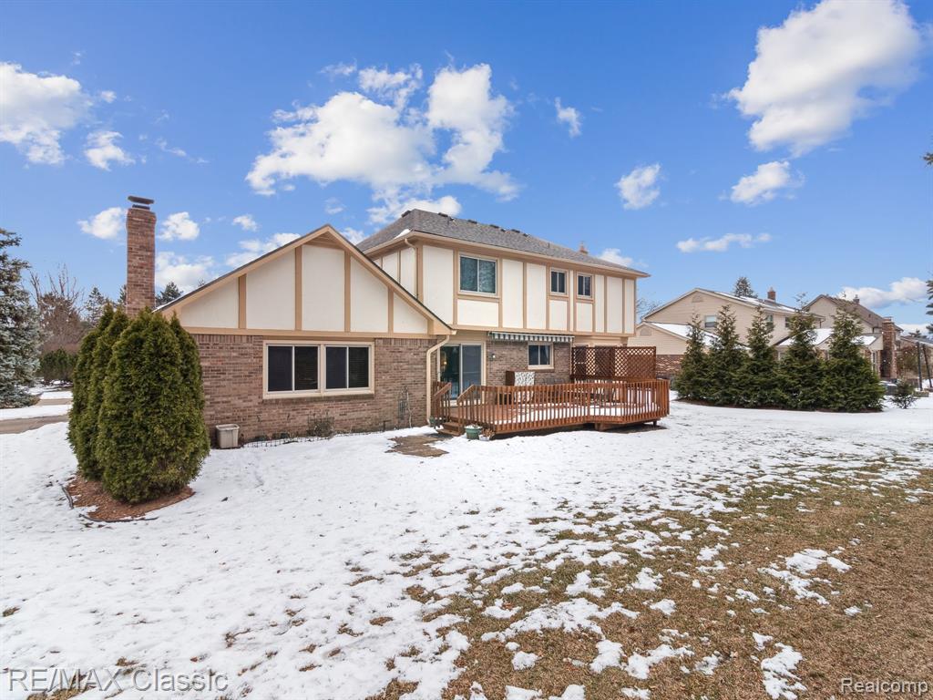 41830 PON MEADOW Drive, Northville, MI 48168 — Photo 33