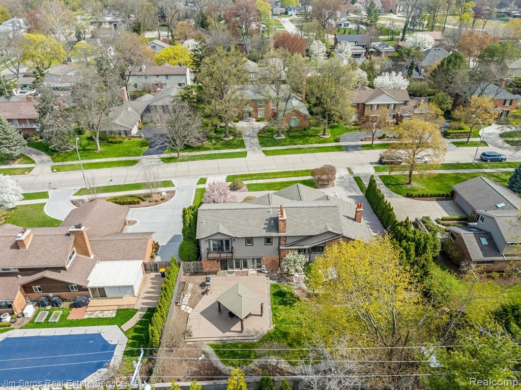 71 WOODLAND SHORES Drive, Grosse Pointe Shores, MI 48236 — Photo 42