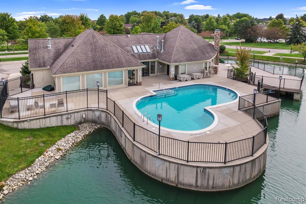 1569 WEATHERSTONE Drive, Ann Arbor, MI 48108 — Photo 13