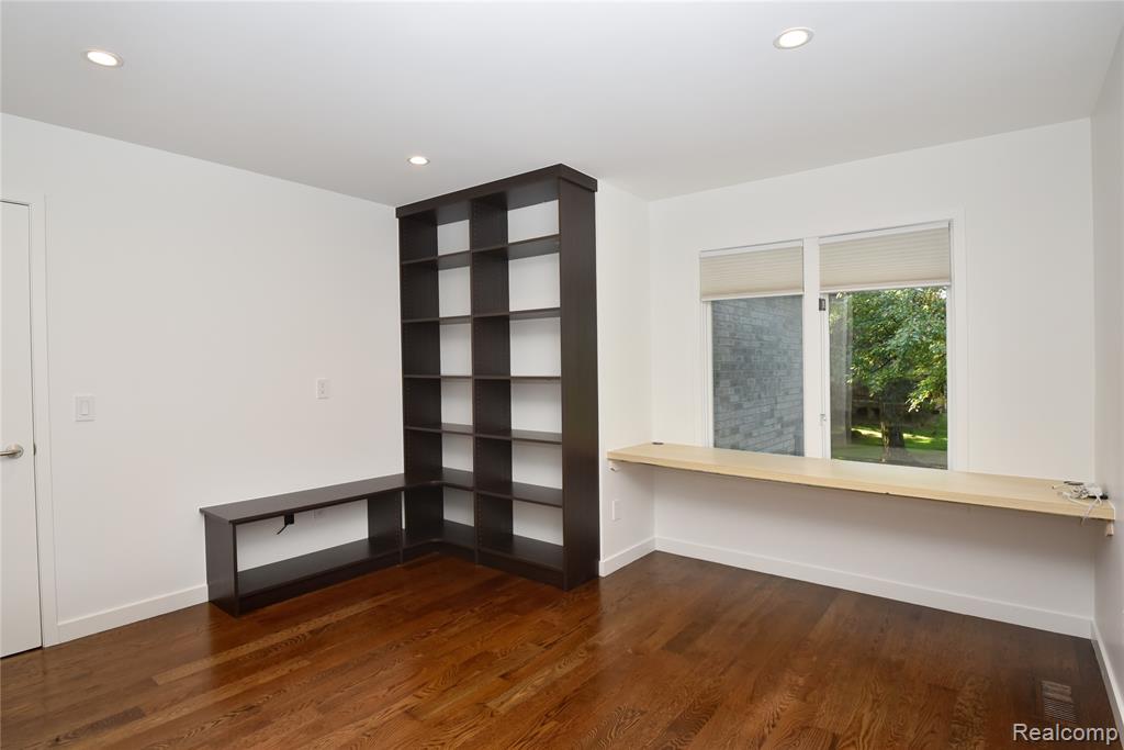32175 Spruce Lane, Beverly Hills, MI 48025 — Photo 27