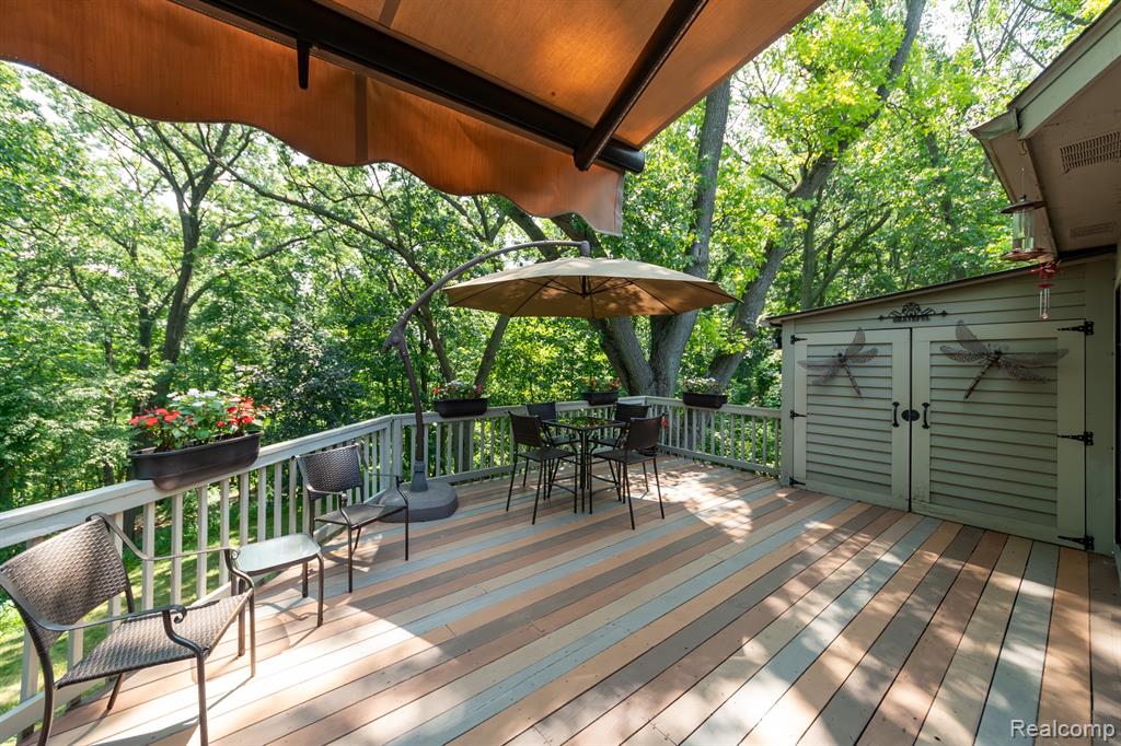 6939 West Ridge Drive, Brighton, MI 48116 — Photo 18