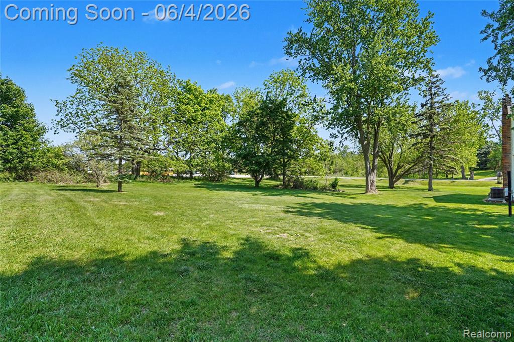 4393 E Cook Road, Grand Blanc, MI 48439 — Photo 28