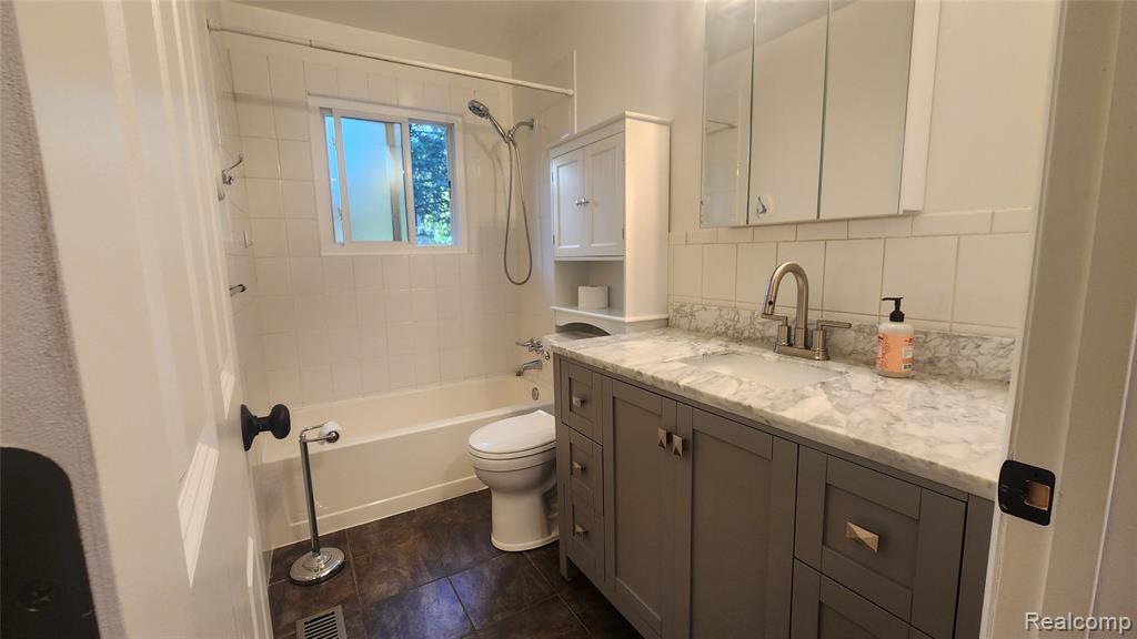 6555 Manson Drive, Waterford, MI — Photo 22