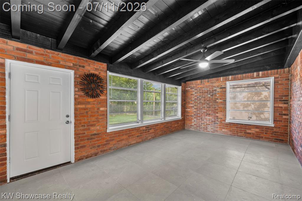 8362 Sunburst, Center Line, MI 48015 — Photo 8