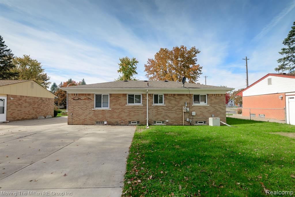 9421 VAN BUREN Street, Van Buren, MI 48111 — Photo 28