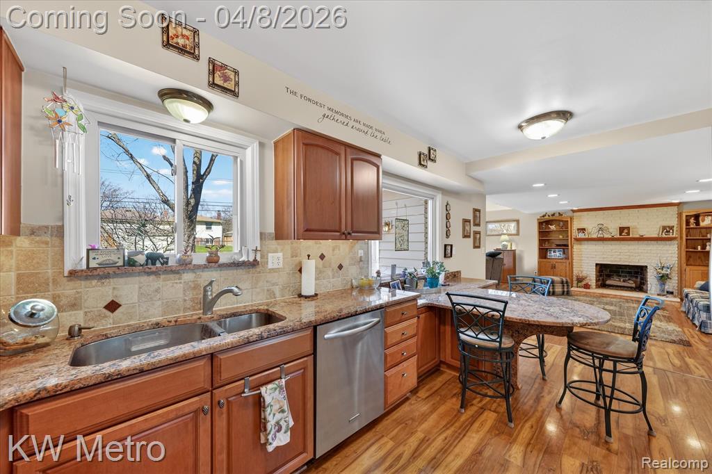 5037 Thorncroft Avenue, Royal Oak, MI 48073 — Photo 3