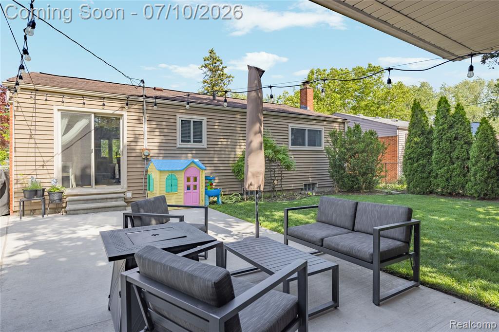 8561 Liberty Boulevard, Westland, MI — Photo 45