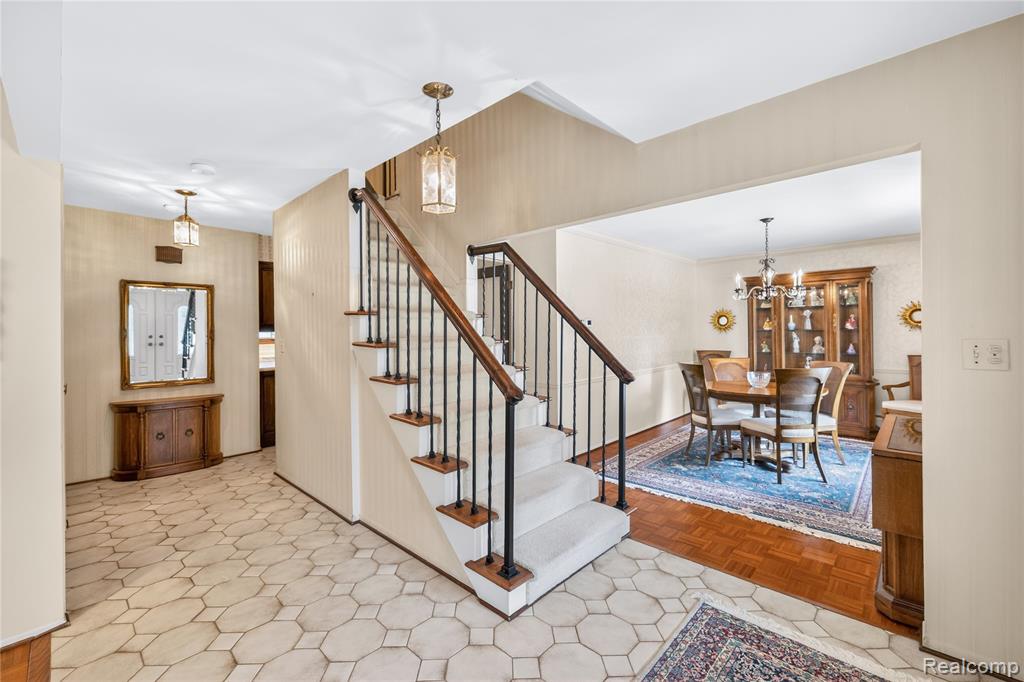 8236 Burning Bush Road, Grosse Ile, MI 48138 — Photo 5