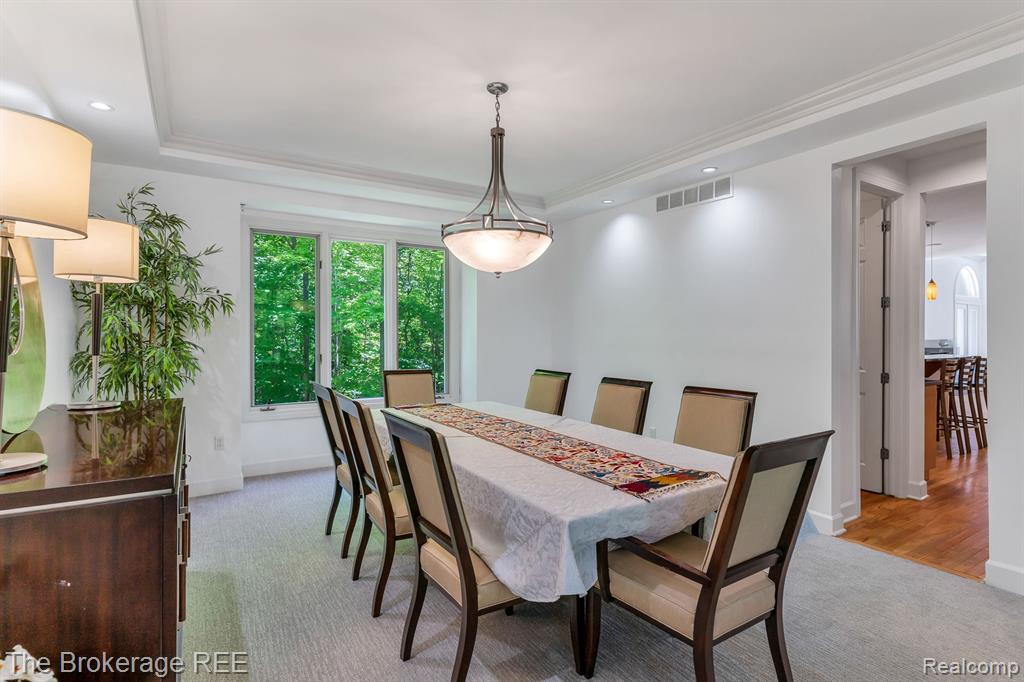 6995 HAWK WOODS Court, West Bloomfield, MI — Photo 11
