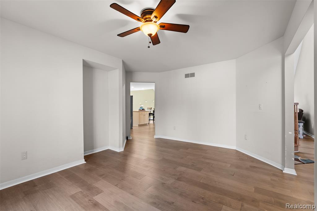 19550 Shorecrest Drive, Clinton Twp, MI 48038 — Photo 30