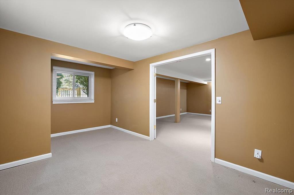 6952 Granger Drive, Troy, MI 48098 — Photo 39