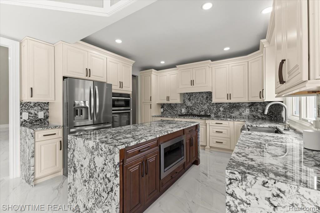 53650 Cherrywood Drive, Shelby Twp, MI 48315 — Photo 17