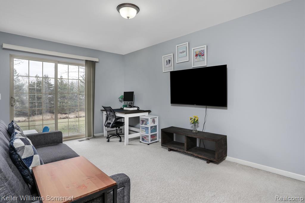 45918 DUTTON Drive, Macomb, MI 48044 — Photo 18