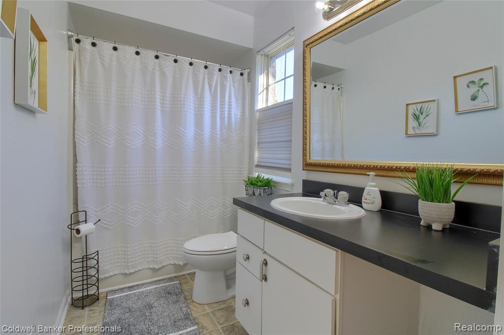4281 Hunters Circle W, Canton, MI 48188 — Photo 15