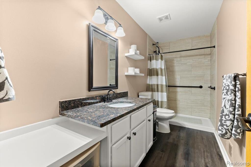 9755 Forest Ridge Drive, Clarkston, MI 48348 — Photo 37