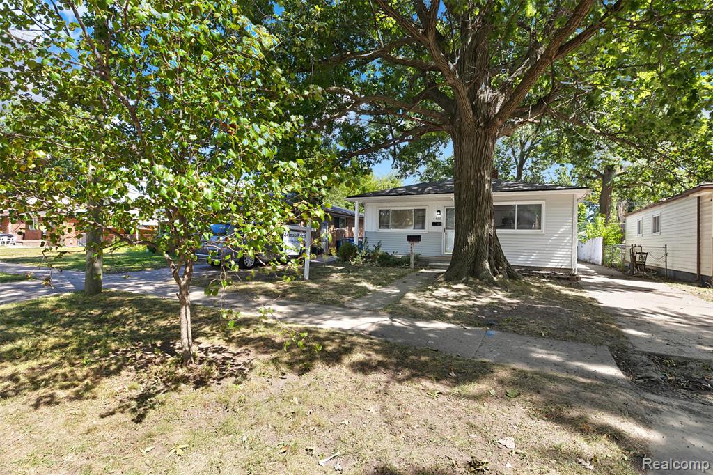 4455 Hipp Street, Dearborn Heights, MI 48125 — Photo 4