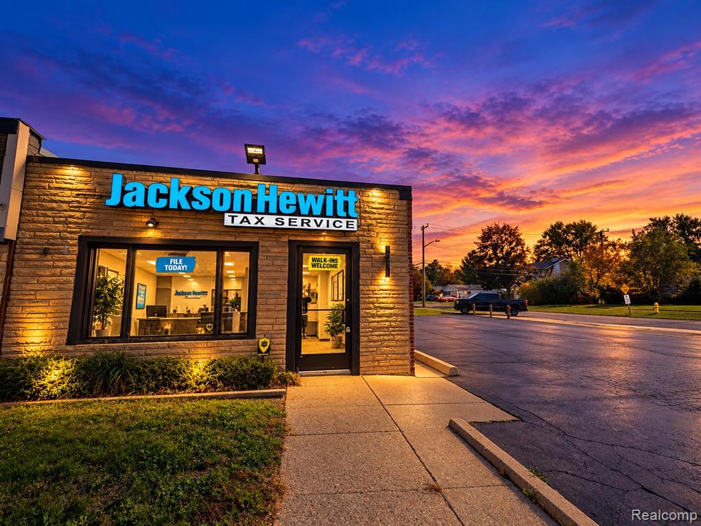 1014 N Wayne Road, Westland, MI