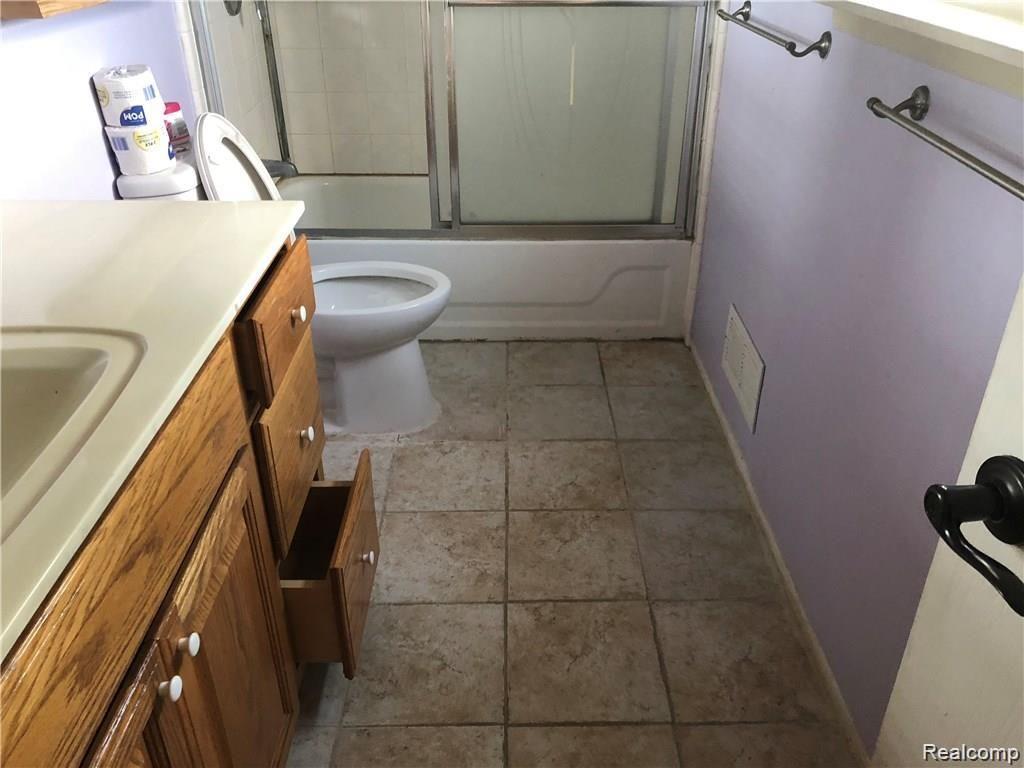 43967 Fredericksburg Street, Canton, MI 48188 — Photo 8