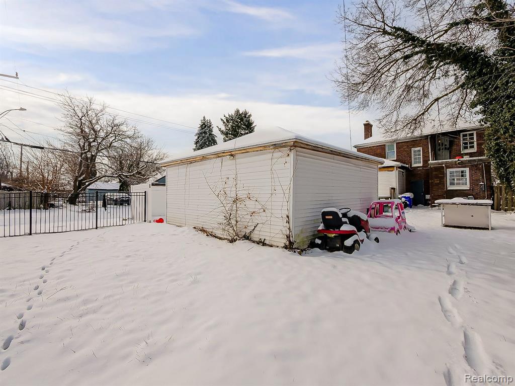 9900 TERRY Street, Detroit, MI 48227 — Photo 17