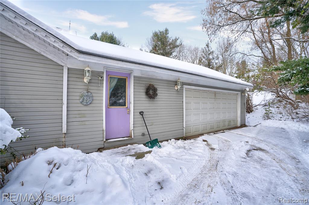 9710 Rattalee Lake Road, Clarkston, MI 48348 — Photo 50