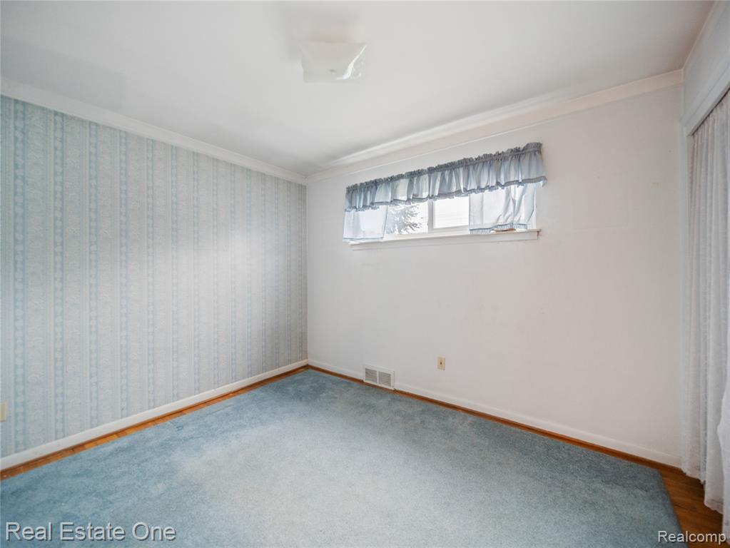 8157 Gary Avenue, Westland, MI — Photo 11