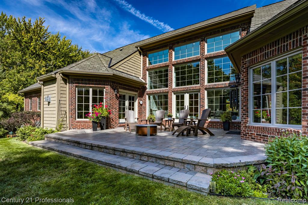 8242 Pine Hollow Court, Grand Blanc, MI 48439 — Photo 69