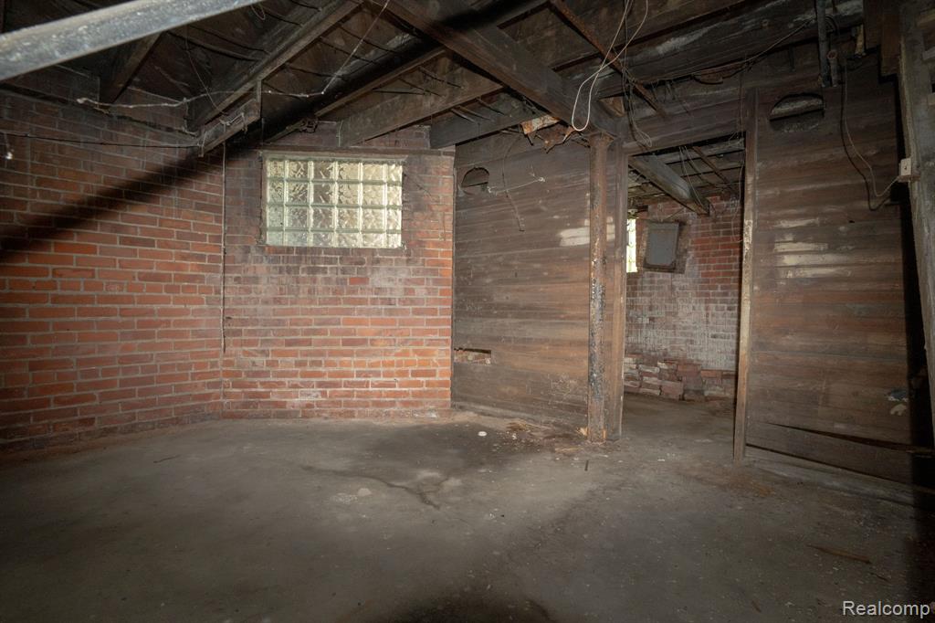7250 Saint Paul Street, Detroit, MI 48214 — Photo 6