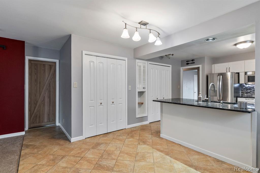 6086 N CROWN Street, Westland, MI — Photo 20