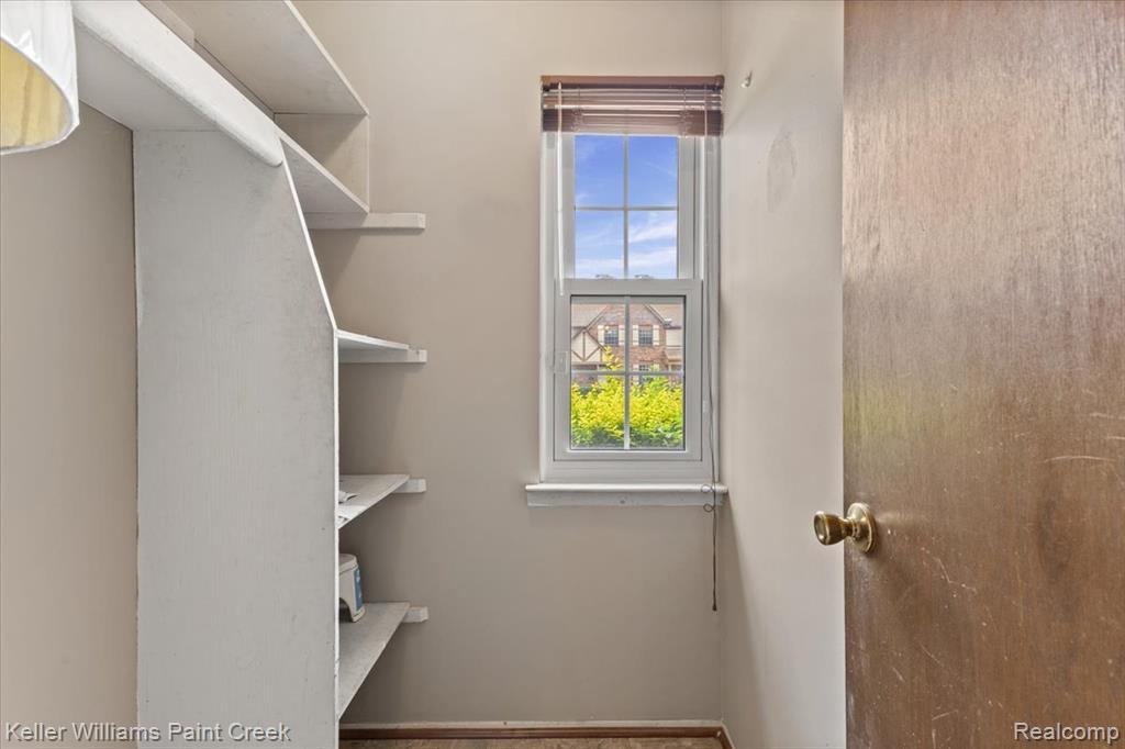 19610 Raleigh Circle N, Southfield, MI 48076 — Photo 15
