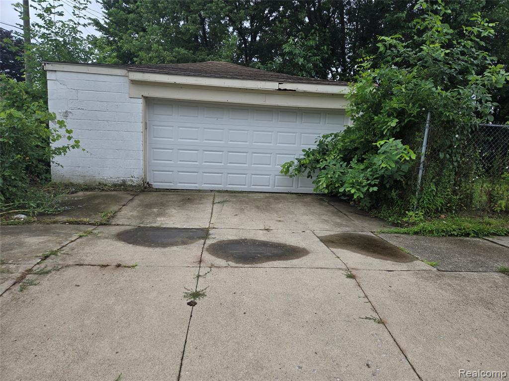 10346 Lakepointe Street, Detroit, MI 48224 — Photo 3