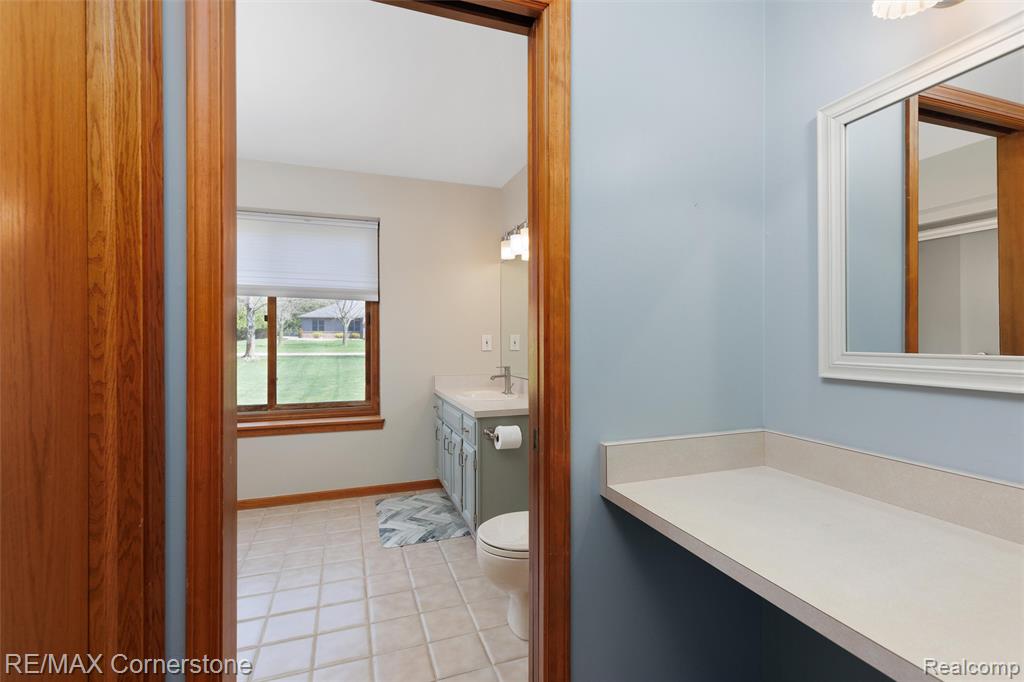501 Alexander Drive, Commerce Twp, MI 48390 — Photo 18
