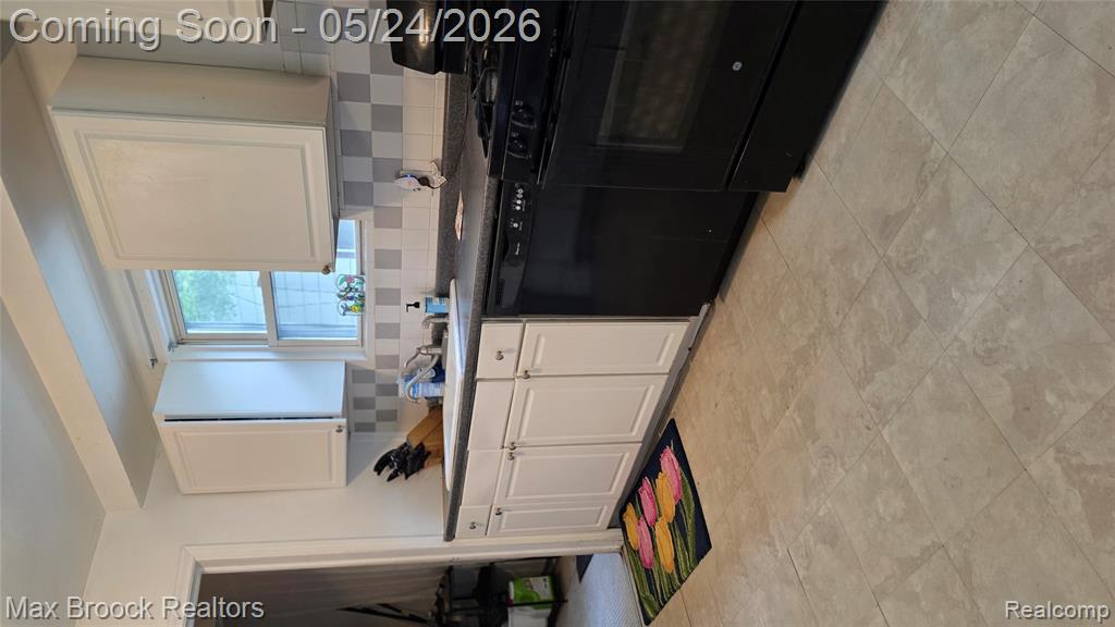 24321 Kipling Street, Oak Park, MI 48237 — Photo 7