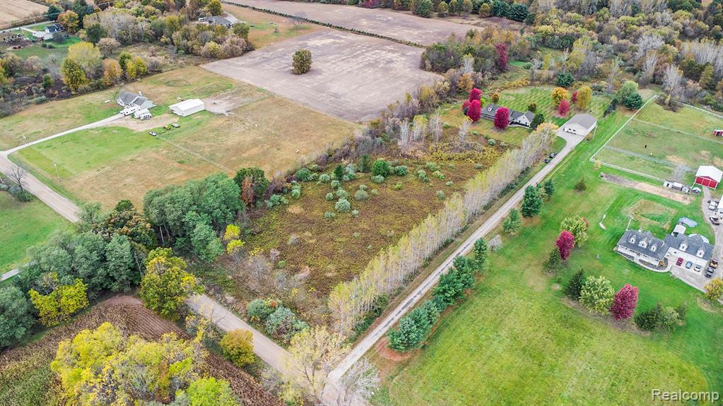 3598 Gannon Road, Howell, MI 48855 — Photo 32