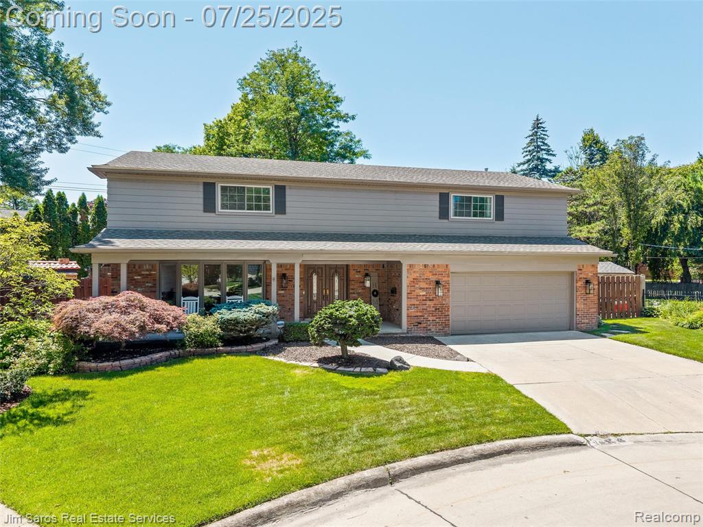 753 Perrien Place, Grosse Pointe Woods, MI 48236 — front exterior
