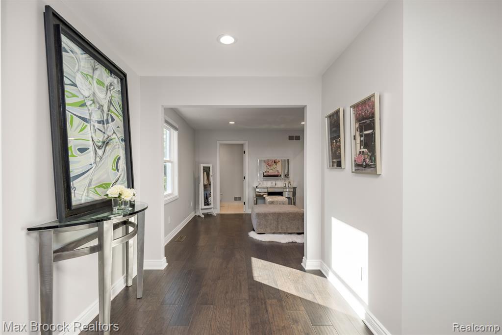 4659 LINWOOD Street, West Bloomfield, MI 48324 — Photo 48