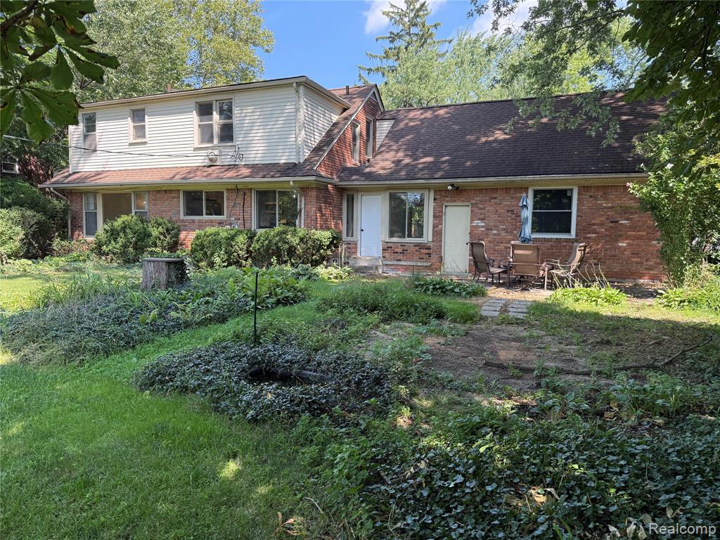 18141 Sunnybrook Avenue, Lathrup Village, MI 48076 — Photo 41