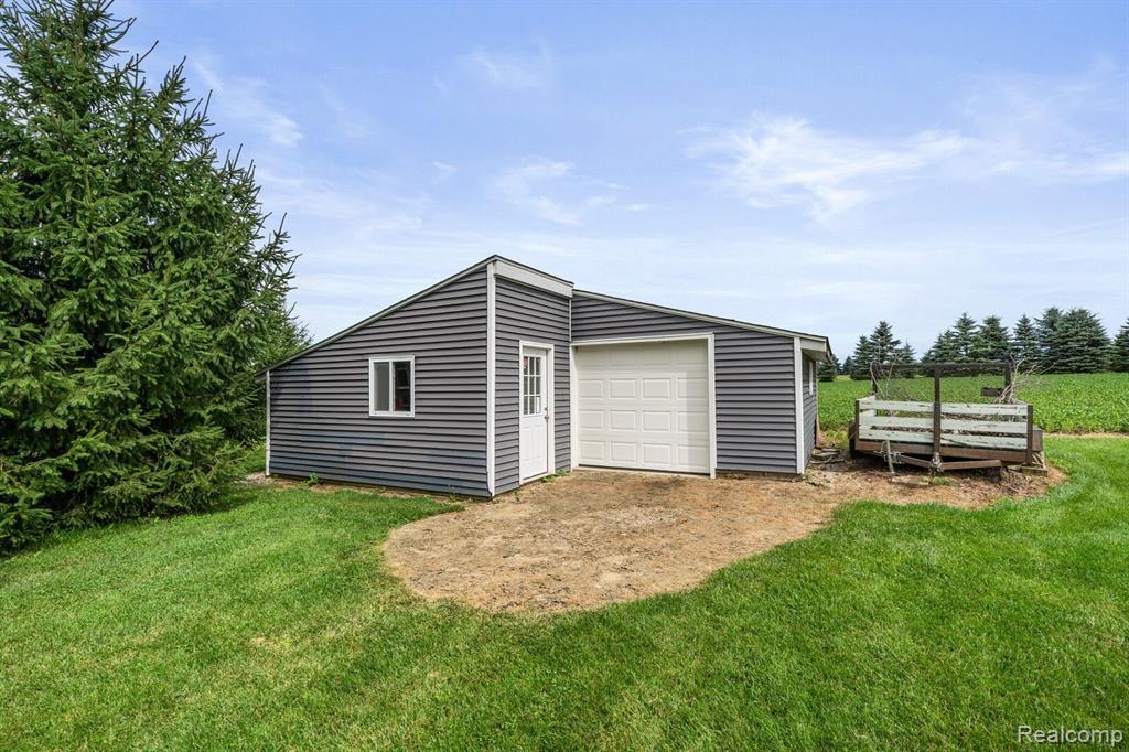 3939 CASTLE Road, North Branch, MI 48461 — Photo 29