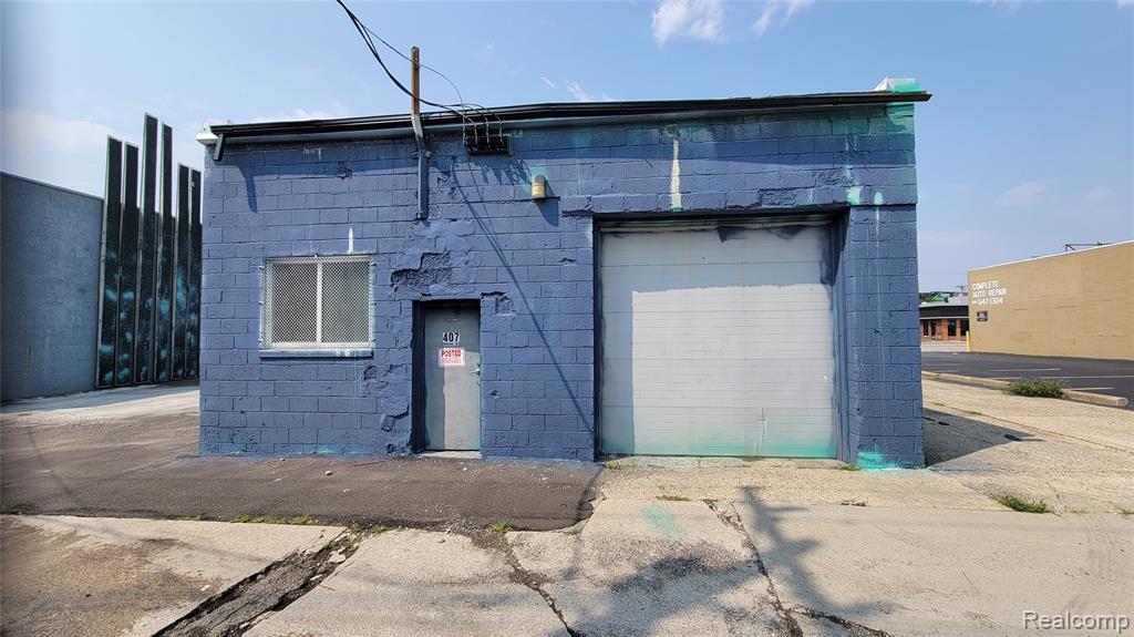 407 W 9 Mile Road, Hazel Park, MI 48030 — Photo 12