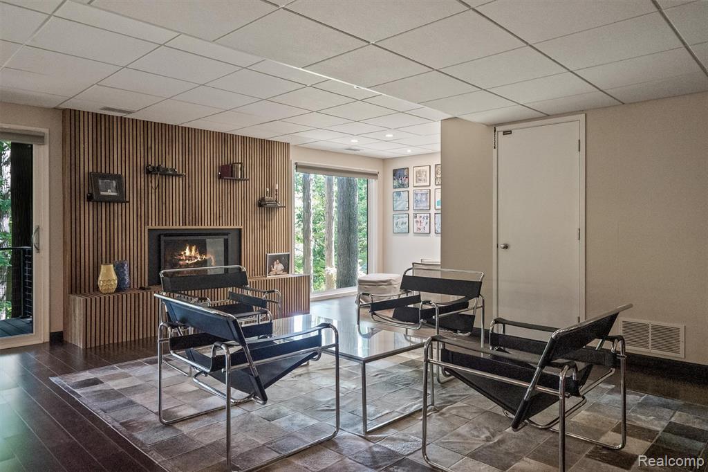 7371 Lindenmere Drive, Bloomfield Hills, MI 48301 — Photo 34