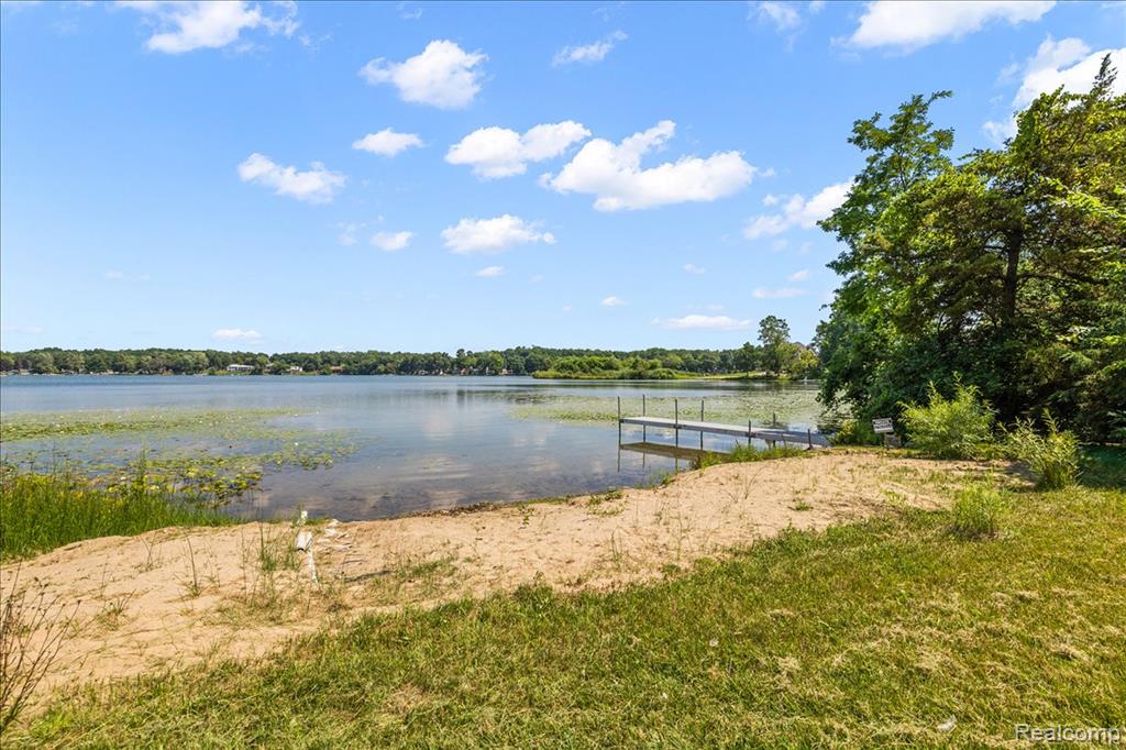 2770 Bogie Lake Road, White Lake, MI — Photo 2