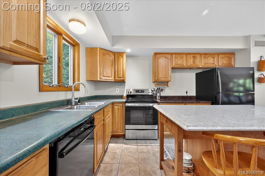 2316 Noble Road, Oxford, MI 48370 — Photo 16