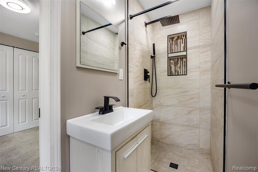 1720 Westbrook Drive, Madison Heights, MI 48071 — Photo 8