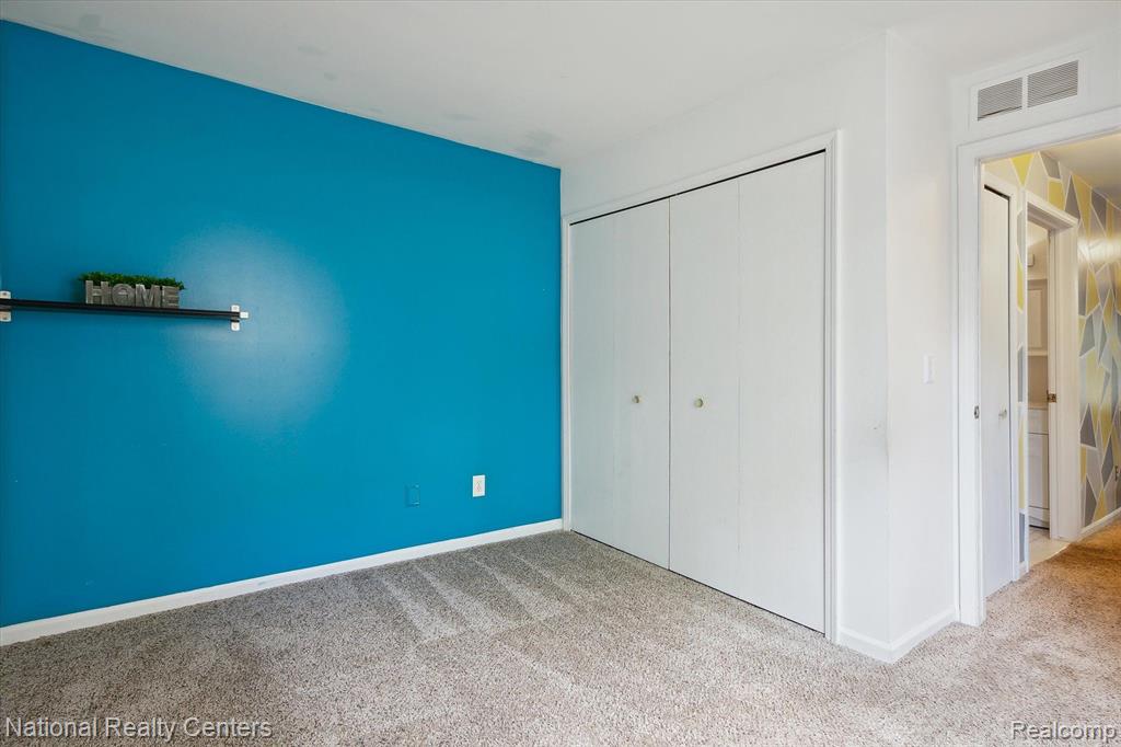42595 LILLEY POINTE Drive, Canton, MI 48187 — Photo 23