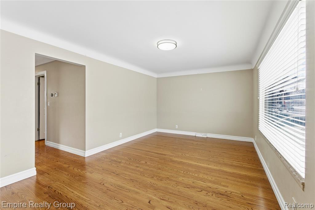 6545 Robindale Avenue, Dearborn Heights, MI 48127 — Photo 3