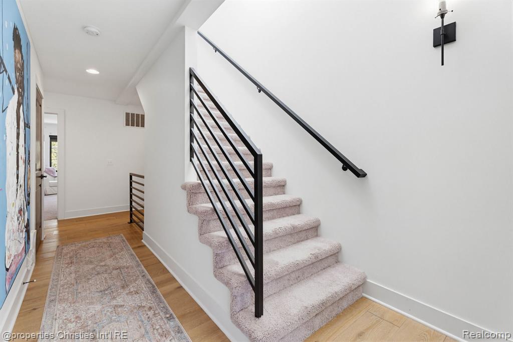 710 Parent E, Royal Oak, MI 48067 — Photo 32