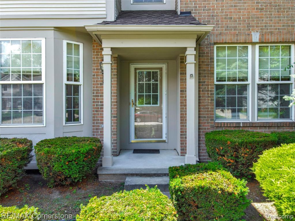 8307 Parkside Drive, Westland, MI — Photo 2