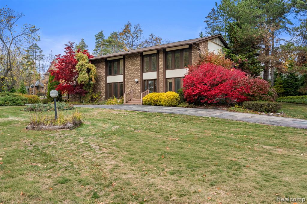 4724 Tara Court, West Bloomfield, MI 48323 — Photo 3