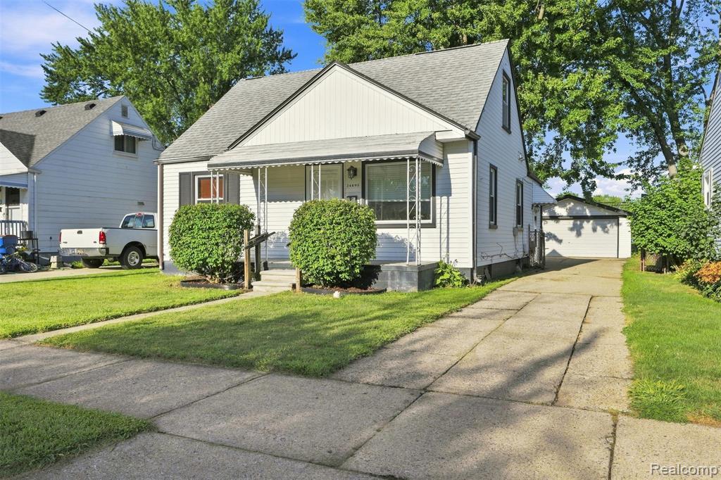 24495 Stewart Avenue, Warren, MI 48089