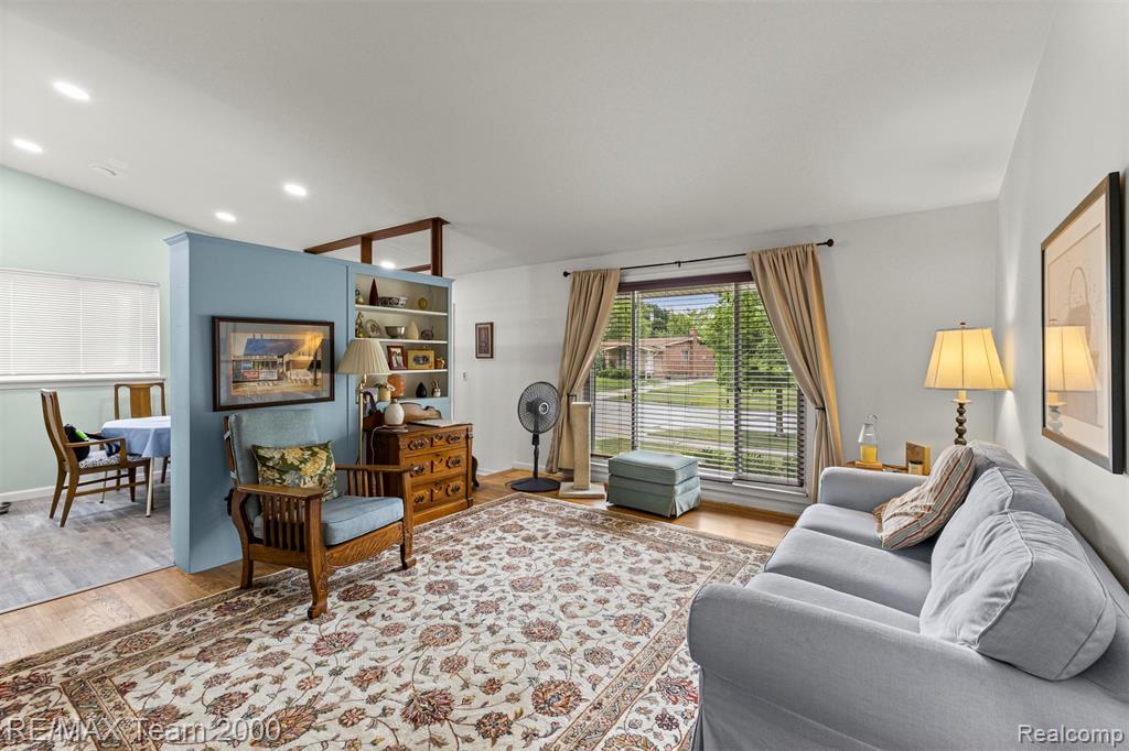 7396 N Charlesworth Street, Dearborn Heights, MI 48127 — Photo 5