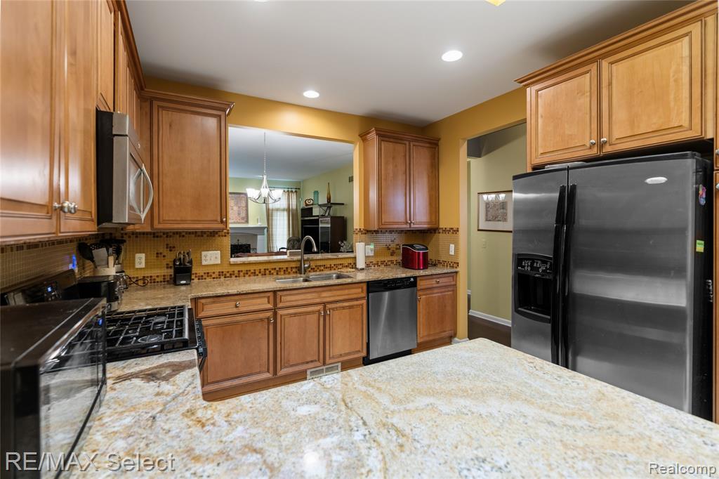 5664 Murphy Court, Warren, MI 48092 — Photo 24
